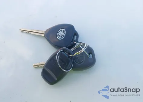 2012 Scion Tc z USA, uszkodzony, nr VIN JTKJF5C70C3042575